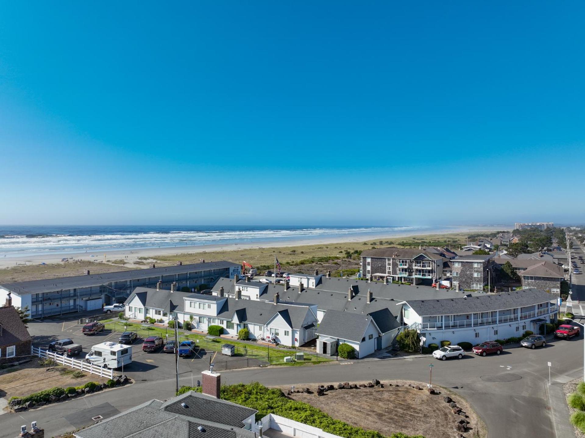 Aparthotel The Tides By The Sea Seaside Exterior foto