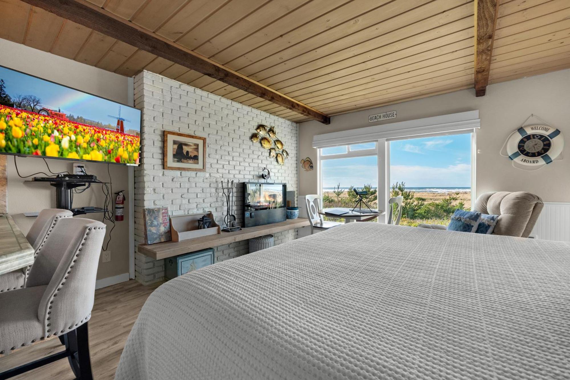 Aparthotel The Tides By The Sea Seaside Exterior foto