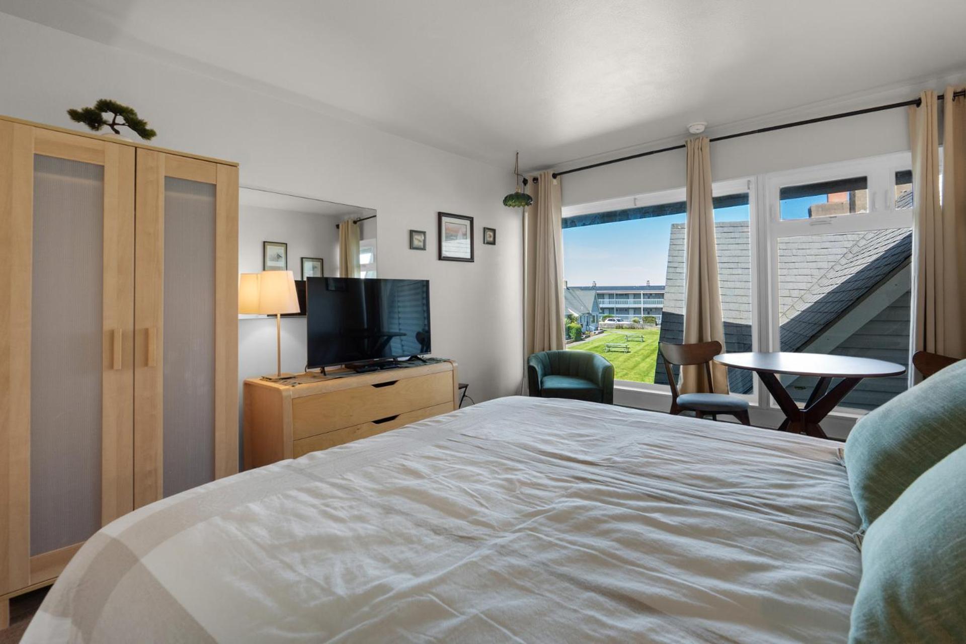 Aparthotel The Tides By The Sea Seaside Exterior foto