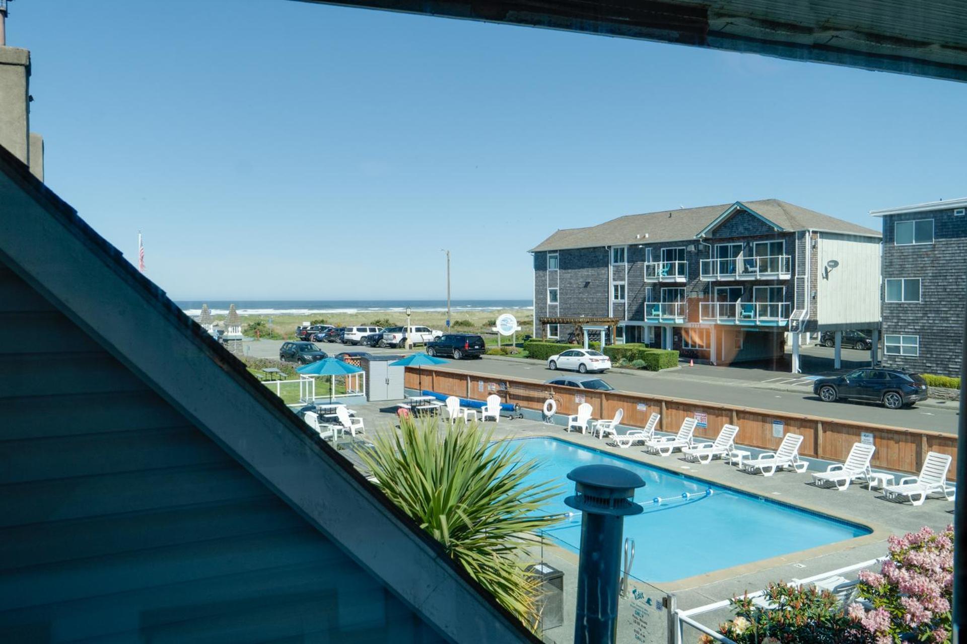 Aparthotel The Tides By The Sea Seaside Exterior foto